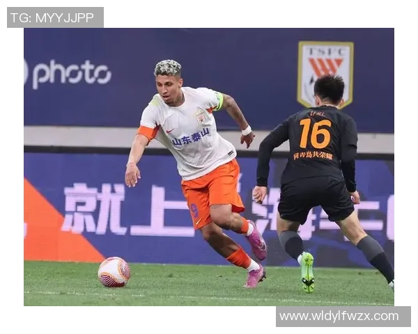 被足球无情踢中却依然坚持赛场的球星们背后的坚持与奋斗